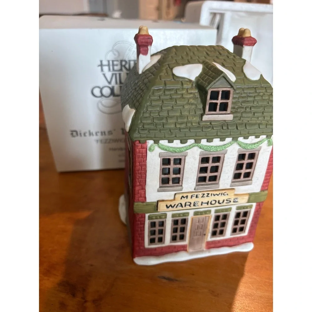 Dept 56 Fezziwig Warehouse Dickens Village OS Building Multicolor Porcelain 1986